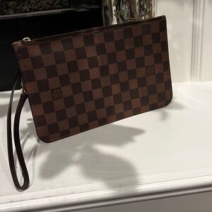 Louis Vuitton Damier Ebene Wristlet Clutch